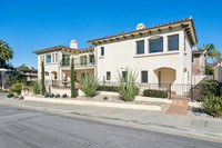 1699 Calle de los Alamos