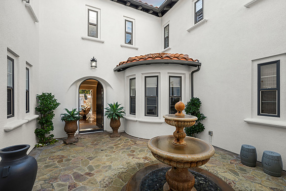 Exterior7Web