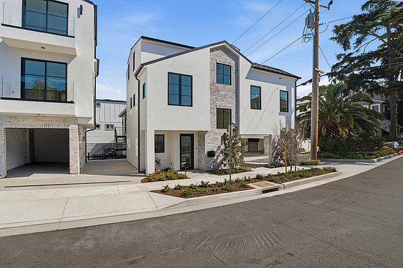 Exterior3Web