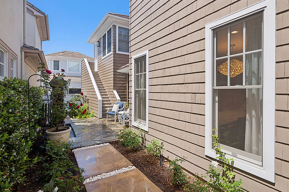 Exterior8HiRes