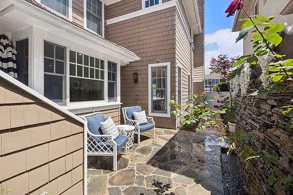 Exterior7HiRes