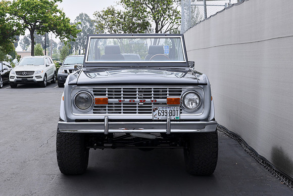 Silver_Bronco-Web 7