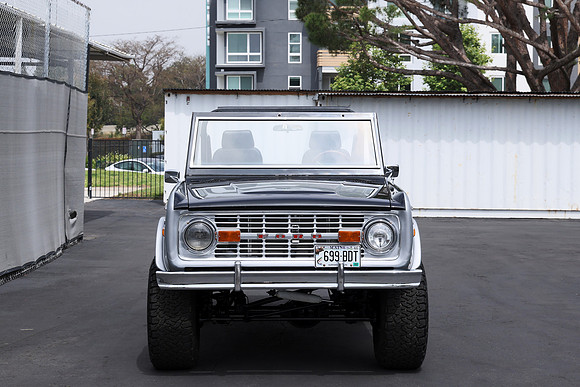 Silver_Bronco-Web 24