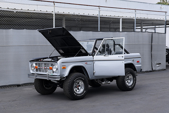 Silver_Bronco-Web 21