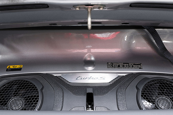 Silver_911TurboS-HiRes 16