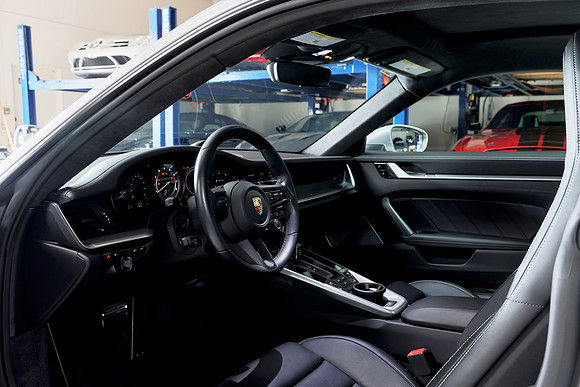 Silver_911TurboS-Web 23