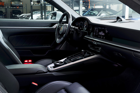 Silver_911TurboS-Web 26