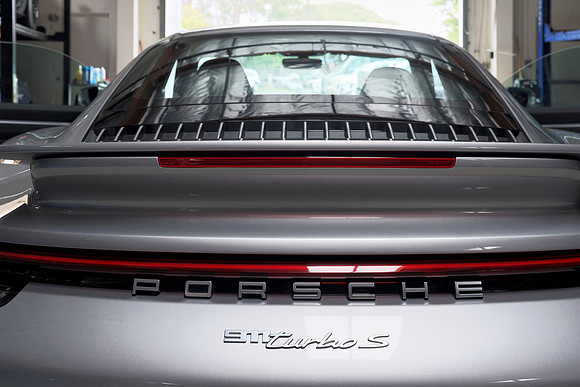 Silver_911TurboS-Web 14