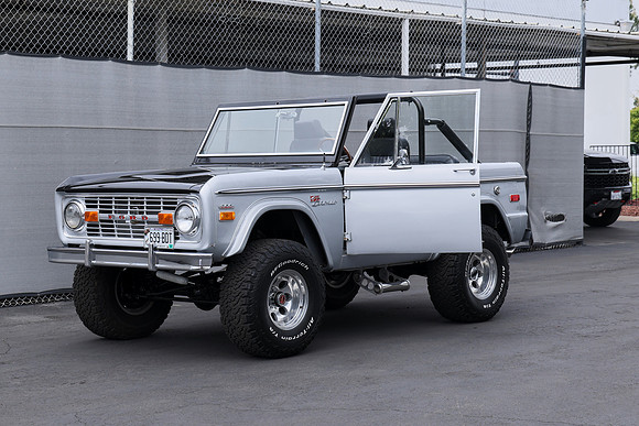 Silver_Bronco-Web 20