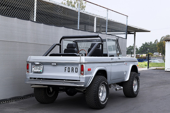 Silver_Bronco-Web 1