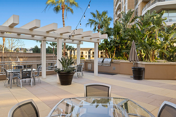 The Plaza Common5Web