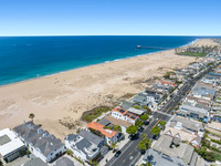 1307 E Balboa
