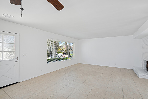 Front_07Web