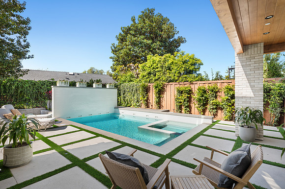 Exterior5HiRes